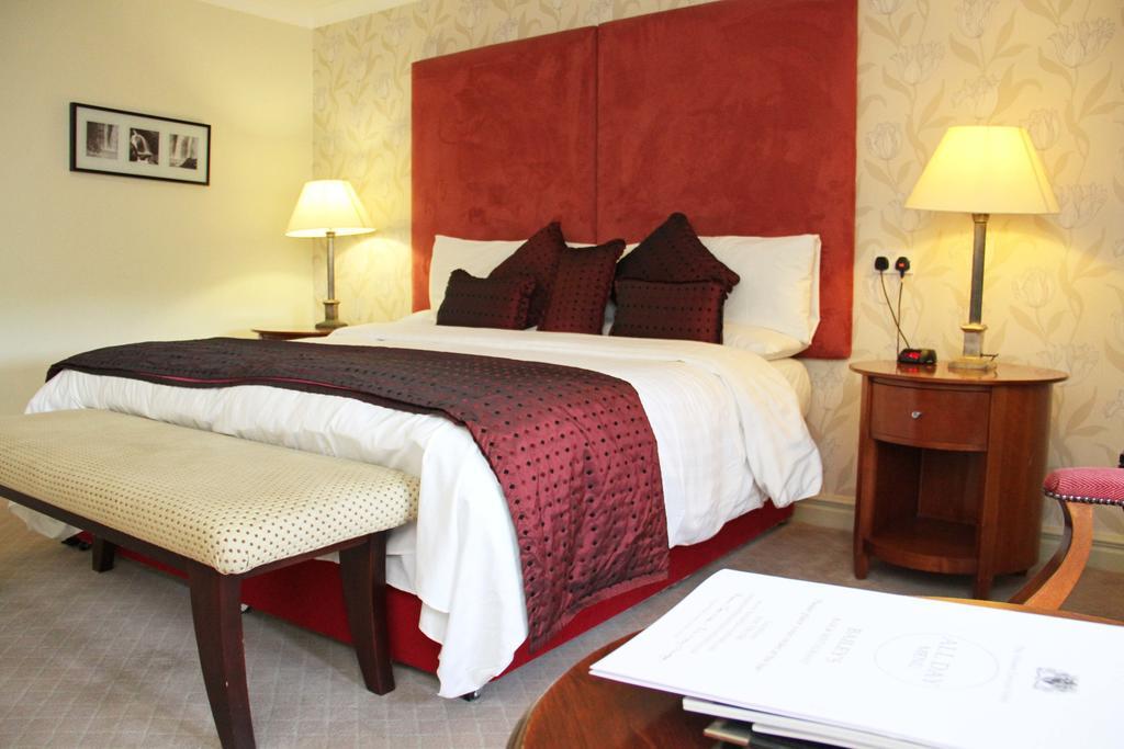 Honest Lawyer Hotel Дарем Номер фото